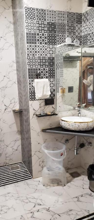 7 Hills Hotel And Resort ランズドーン エクステリア 写真
