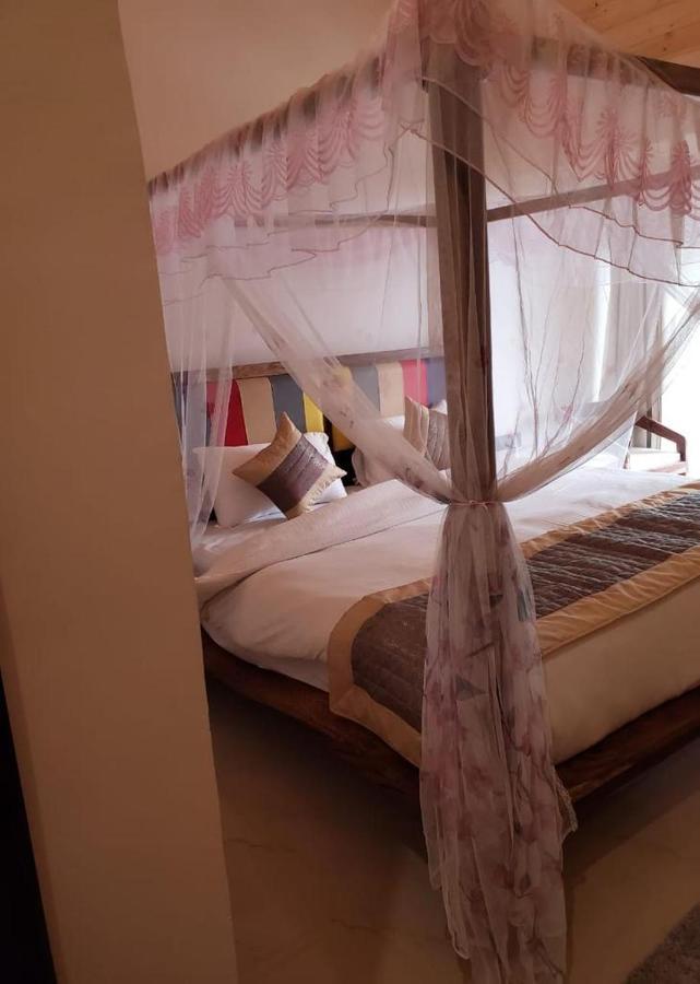 7 Hills Hotel And Resort ランズドーン エクステリア 写真