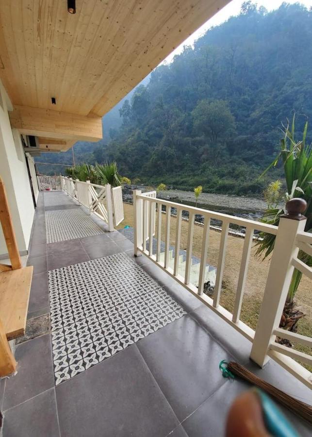 7 Hills Hotel And Resort ランズドーン エクステリア 写真